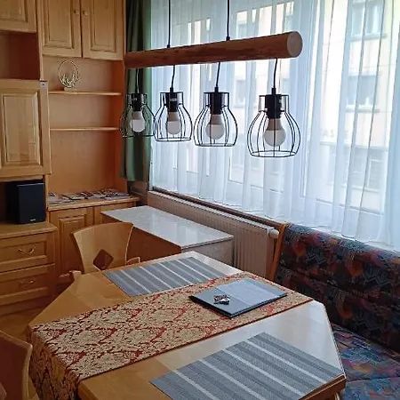 Vintage Apartment *