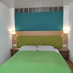 Vintage Apartment *